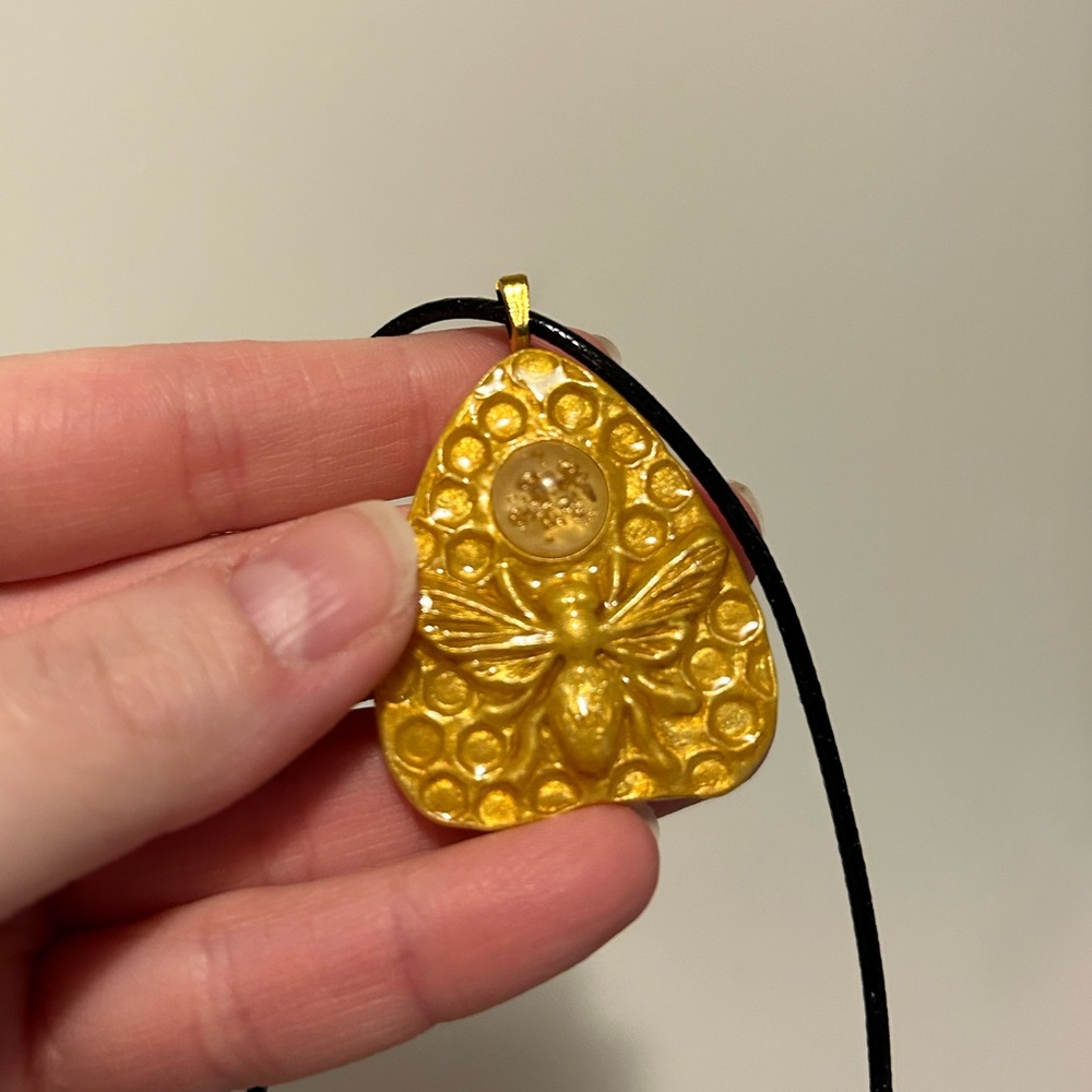 4/10$ New Bee Honeycomb Planchette Necklace